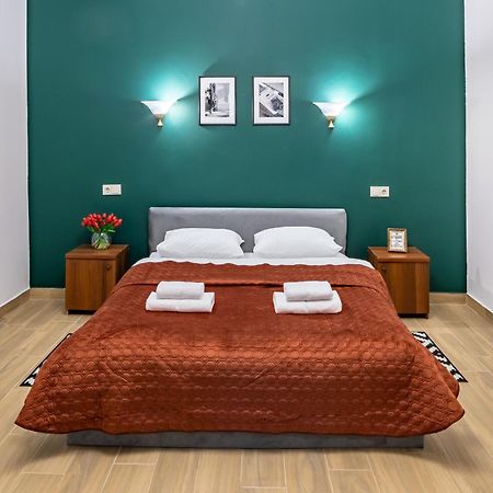 Complex Of Central Apartments Lviv Ngoại thất bức ảnh