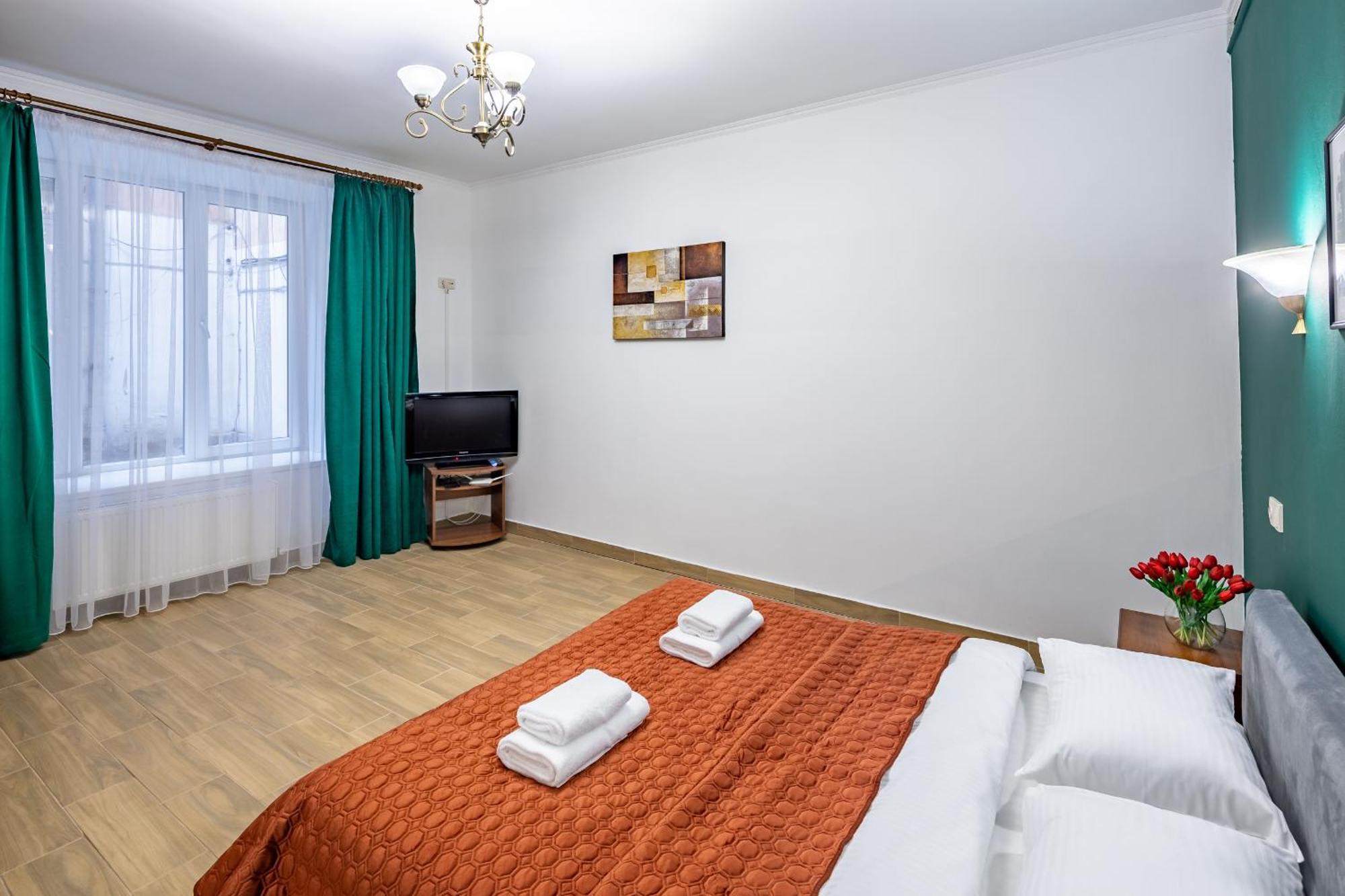 Complex Of Central Apartments Lviv Ngoại thất bức ảnh
