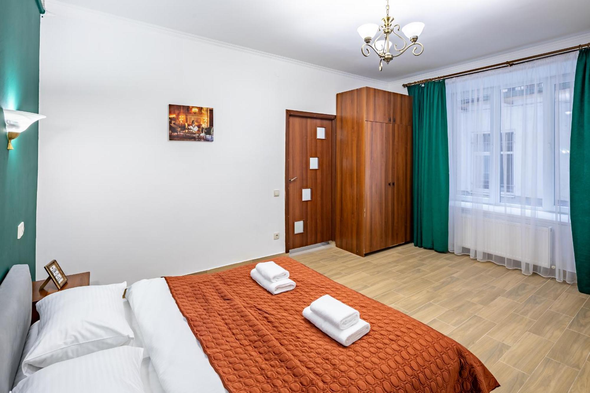 Complex Of Central Apartments Lviv Ngoại thất bức ảnh