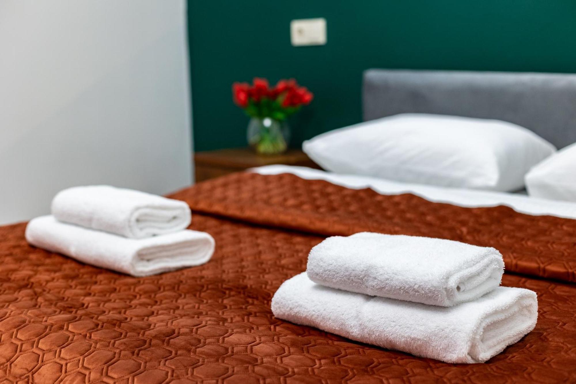 Complex Of Central Apartments Lviv Ngoại thất bức ảnh